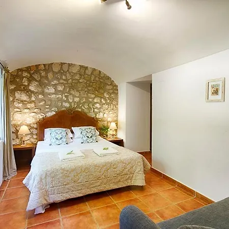 Cruanyes Apartment *